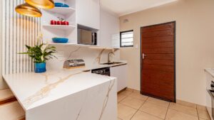 leopards-rest-estate-modern-kitchen-gauteng-mcgeer-kitchens